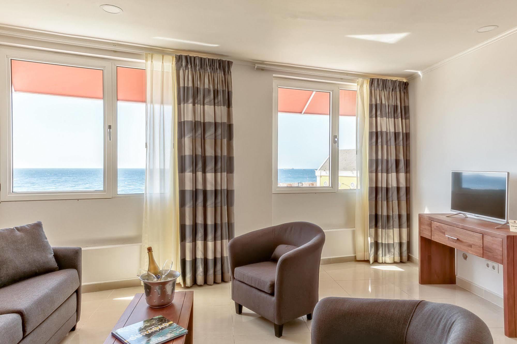 City Suites & Beach Hotel Willemstad Bagian luar foto