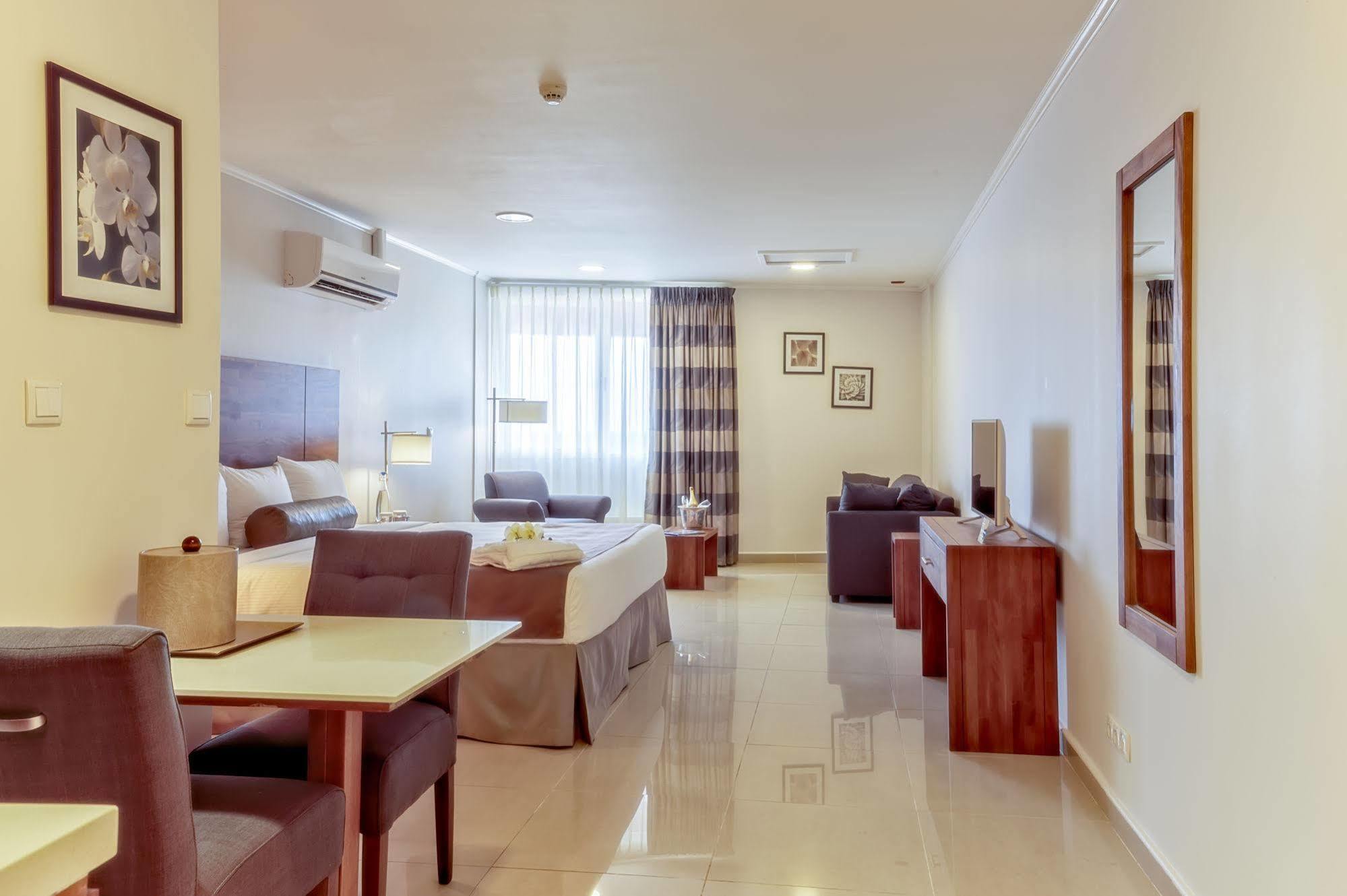 City Suites & Beach Hotel Willemstad Bagian luar foto